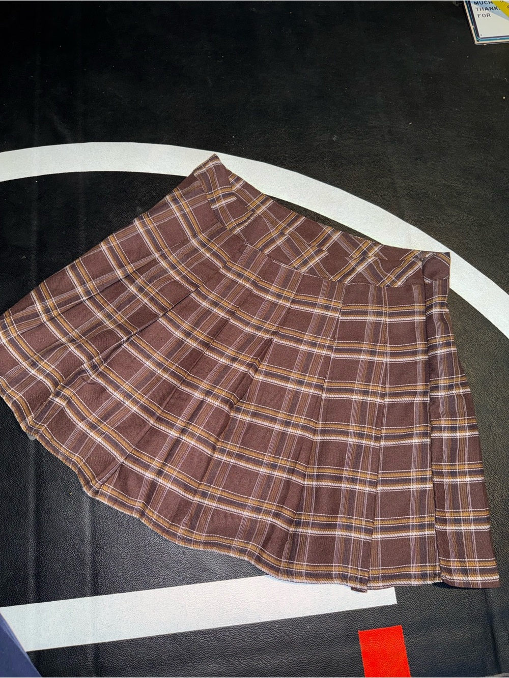 ROMWE Brown Plaid Pleated Mini Skirt